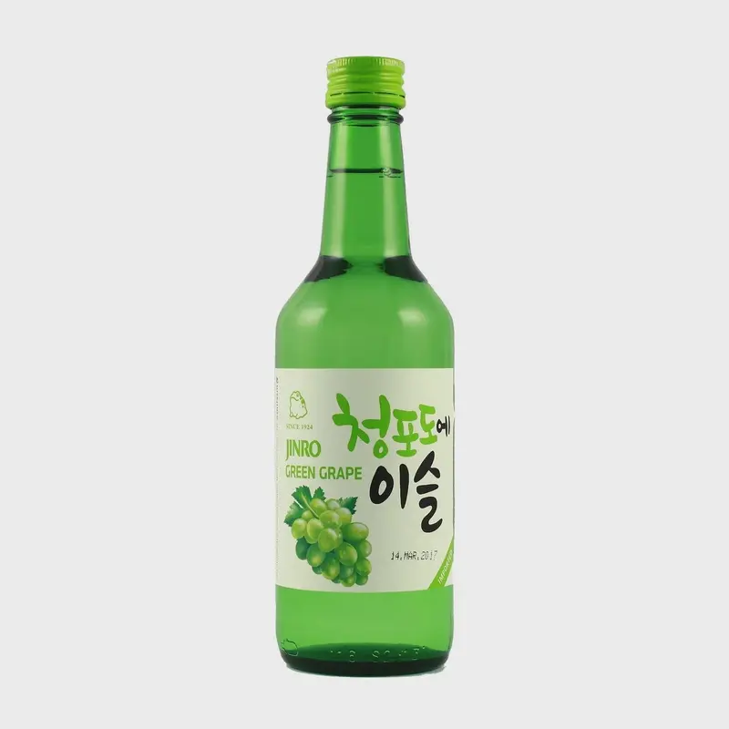 Jinro Chamisul Soju Green Grape Flavour () Ruou Soju Huong Nho 13% Alc./Vol 350ml x1